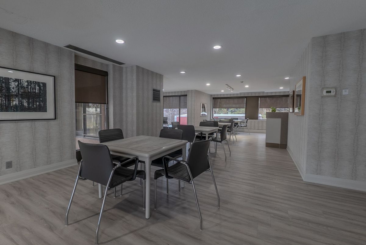 447 Walmer Road Toronto 447 Walmer Road Toronto