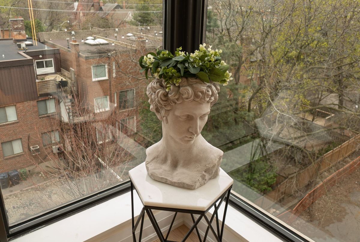 447 Walmer Road Toronto 447 Walmer Road Toronto