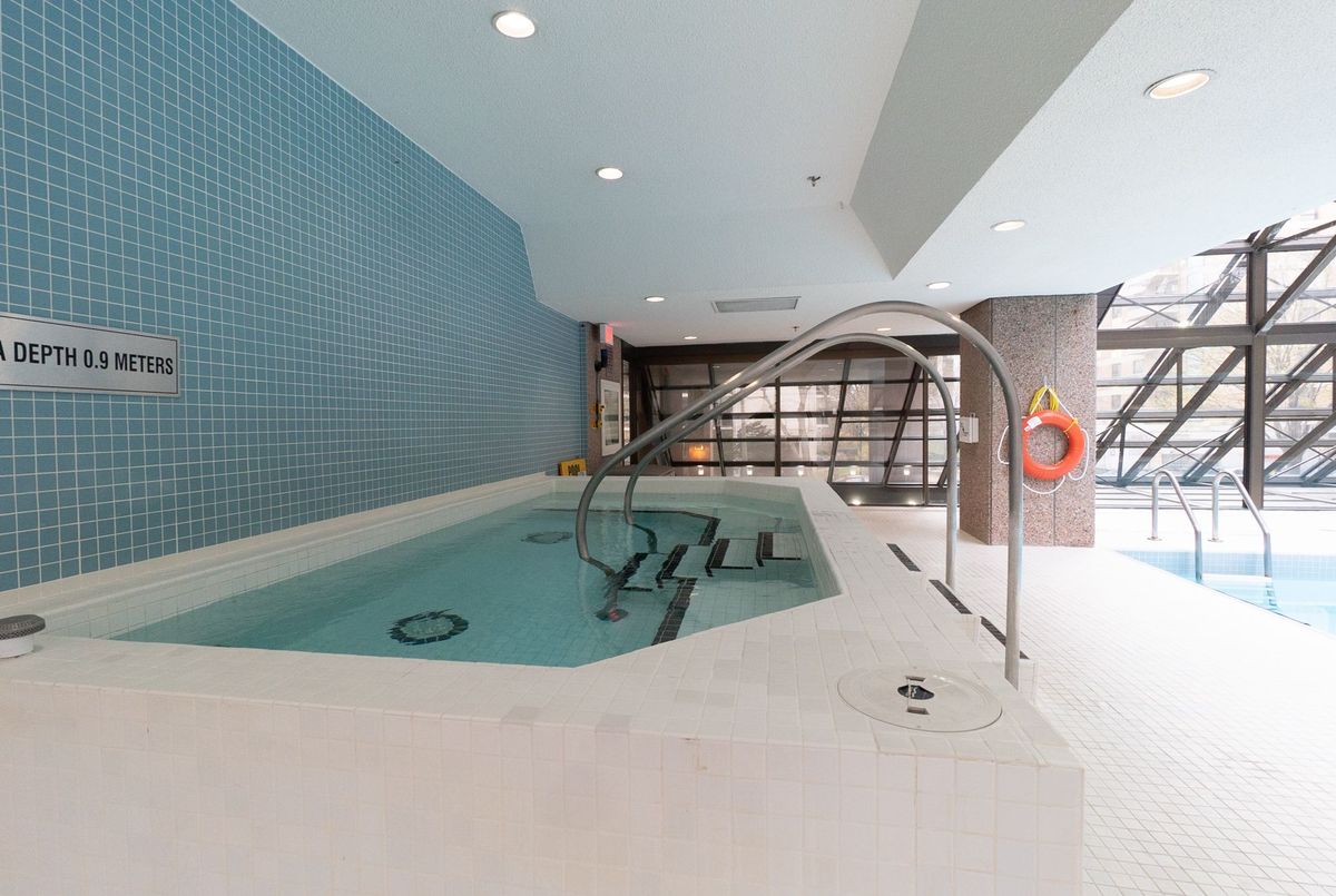 447 Walmer Road Toronto 447 Walmer Road Toronto