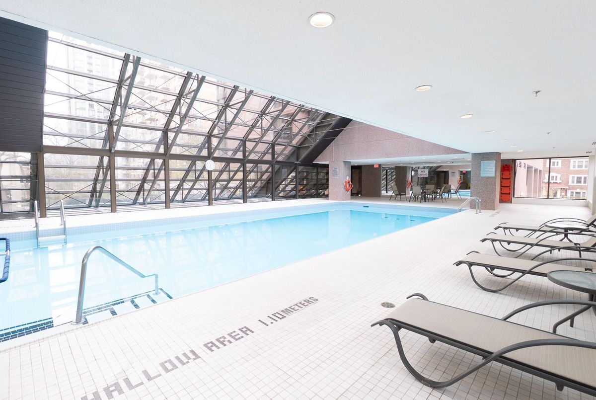 447 Walmer Road Toronto 447 Walmer Road Toronto