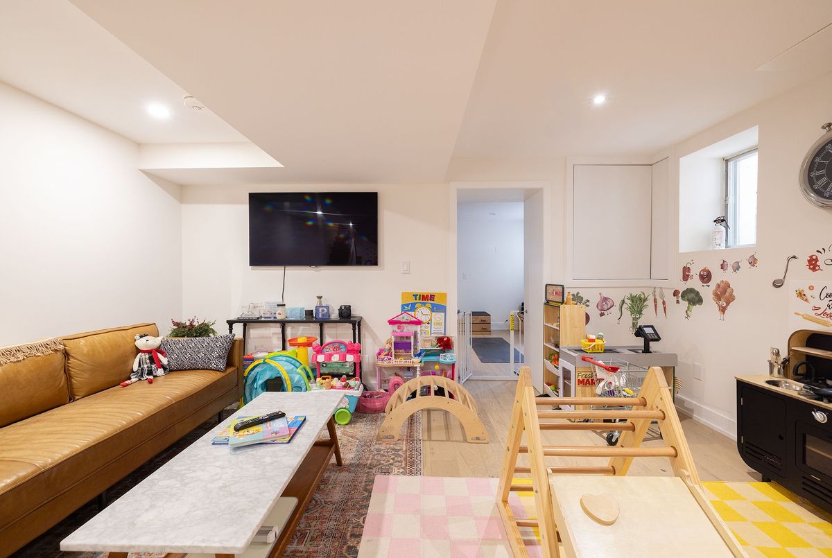 18 Foxley Street Toronto 18 Foxley Street Toronto