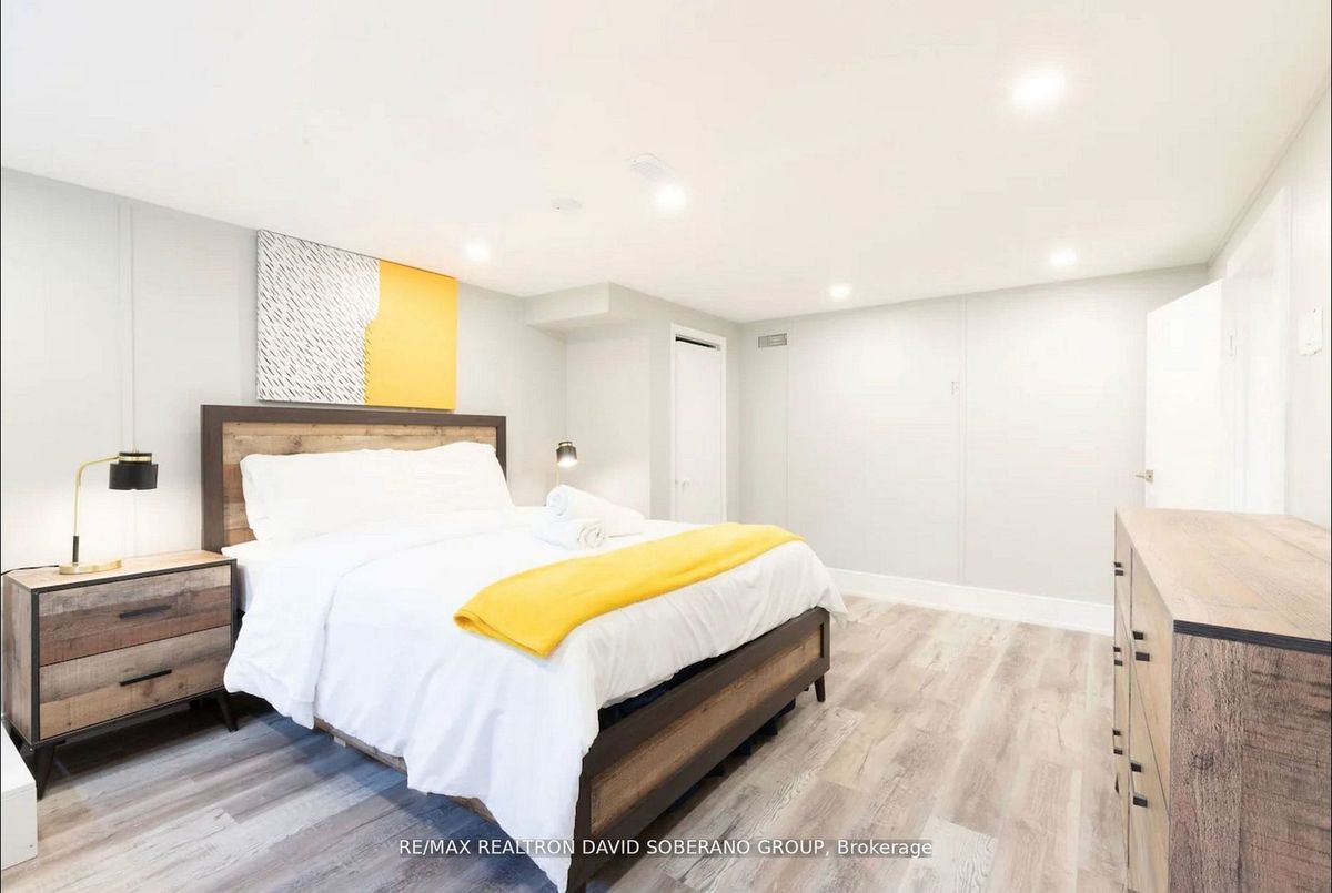 55 Raeburn Avenue Toronto 55 Raeburn Avenue Toronto