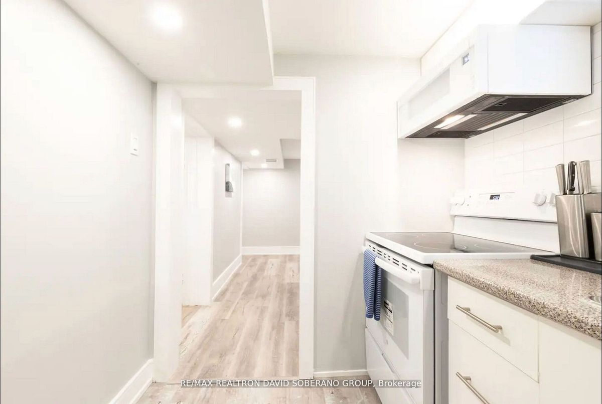 55 Raeburn Avenue Toronto 55 Raeburn Avenue Toronto