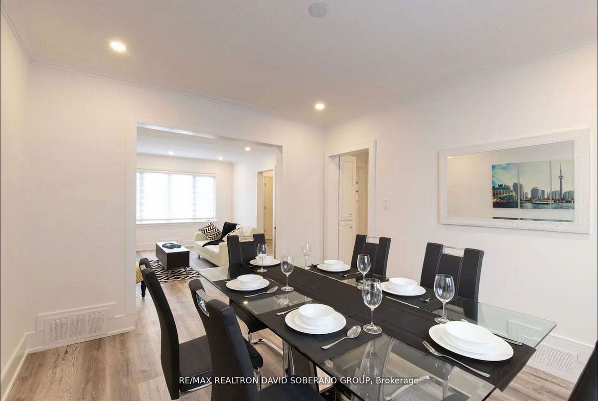 55 Raeburn Avenue Toronto 55 Raeburn Avenue Toronto