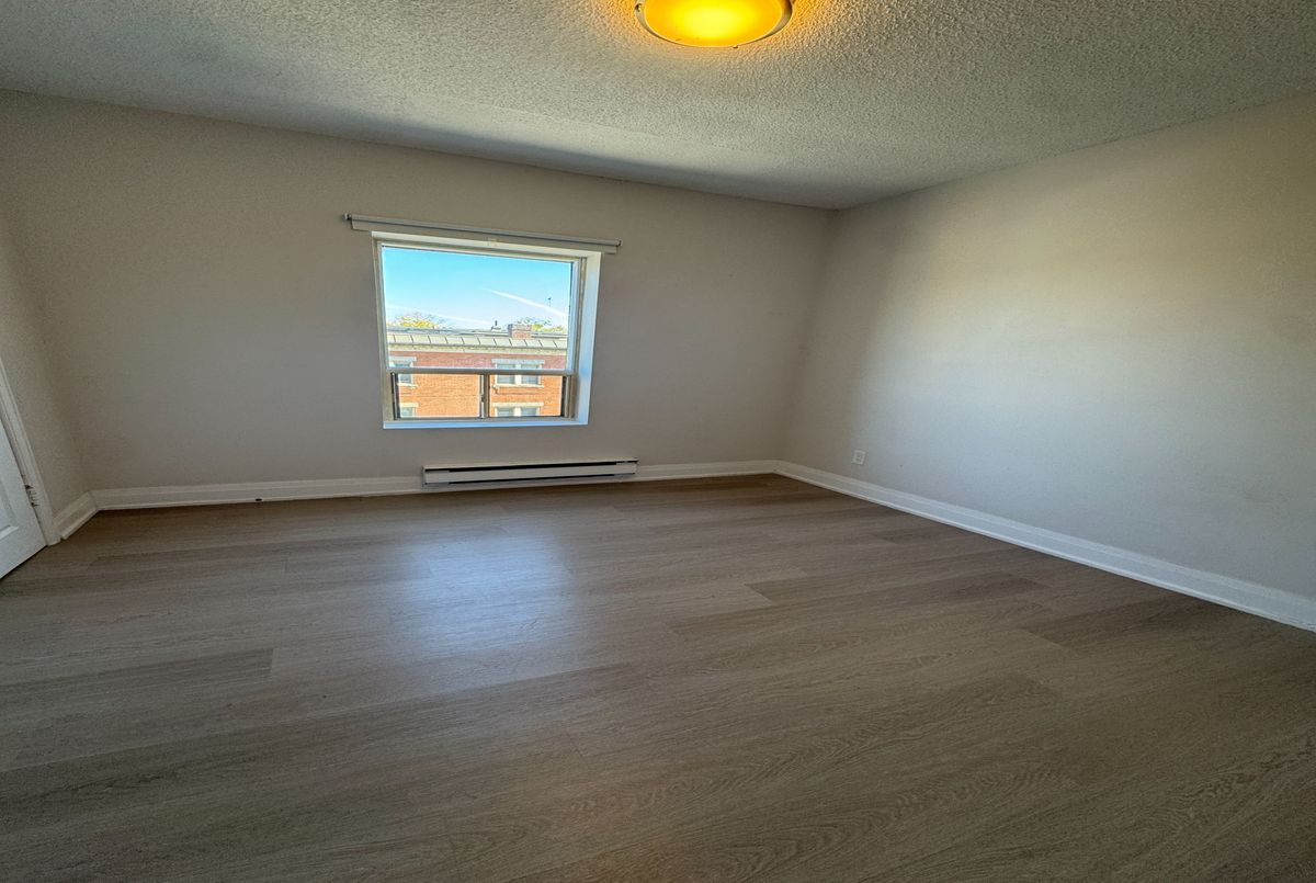 98 Northcliffe Boulevard Toronto 98 Northcliffe Boulevard Toronto