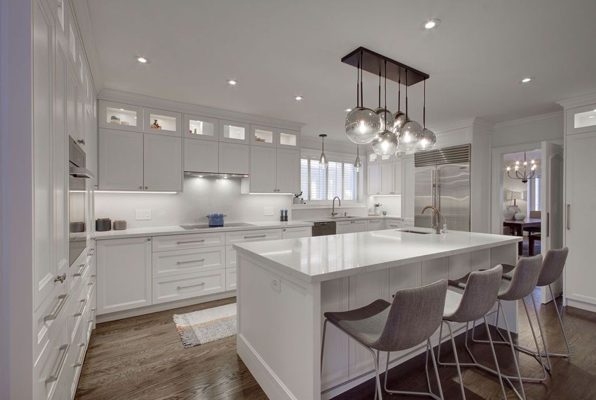 19 Whitney Avenue Toronto 19 Whitney Avenue Toronto