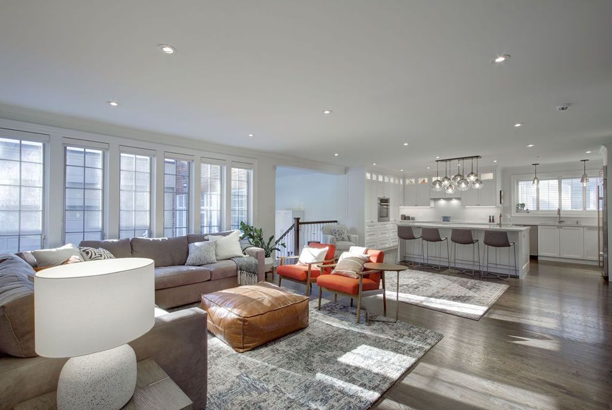 19 Whitney Avenue Toronto 19 Whitney Avenue Toronto