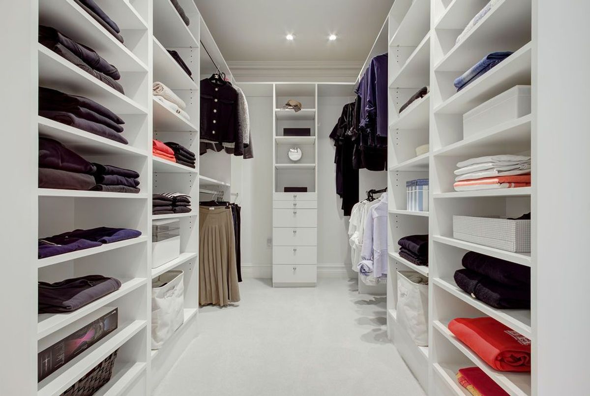 19 Whitney Avenue Toronto 19 Whitney Avenue Toronto