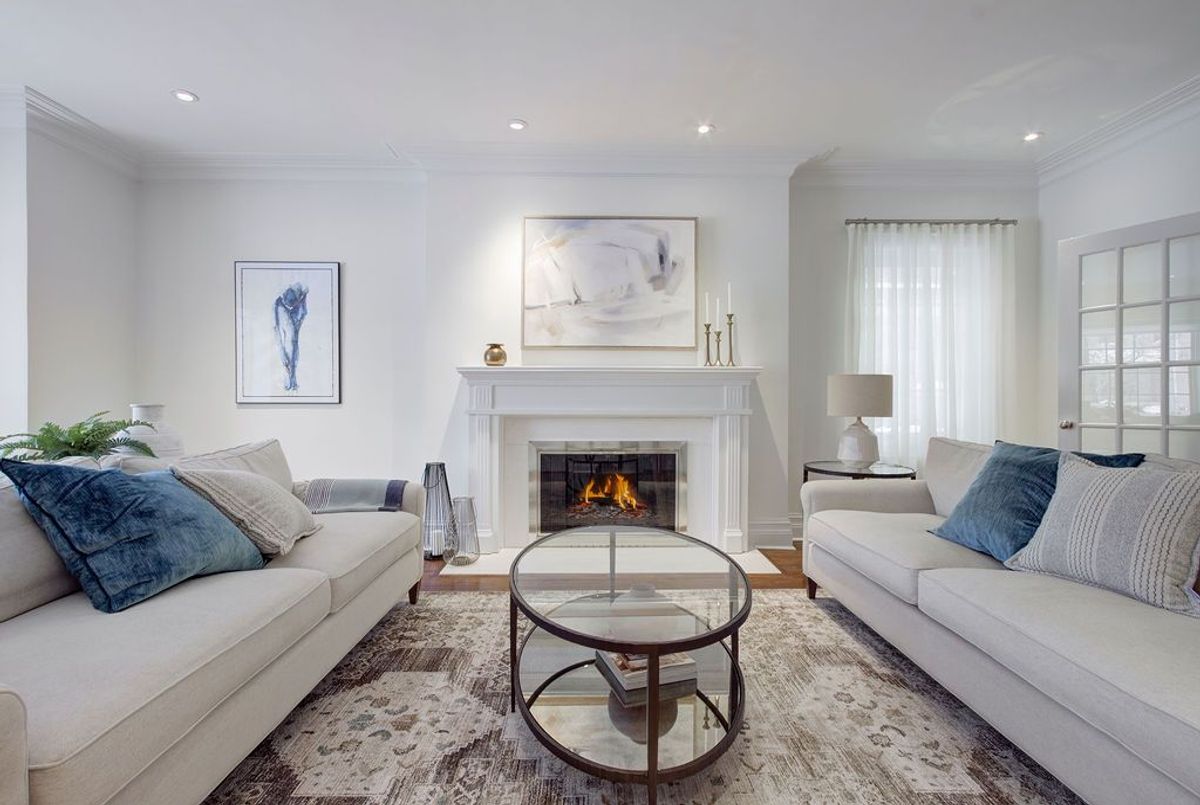 19 Whitney Avenue Toronto 19 Whitney Avenue Toronto