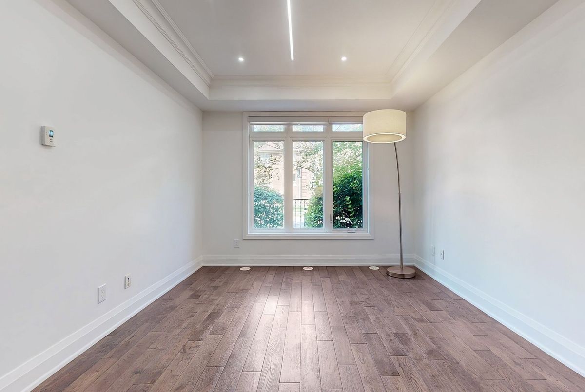 9 Oakburn Crescent Toronto 9 Oakburn Crescent Toronto