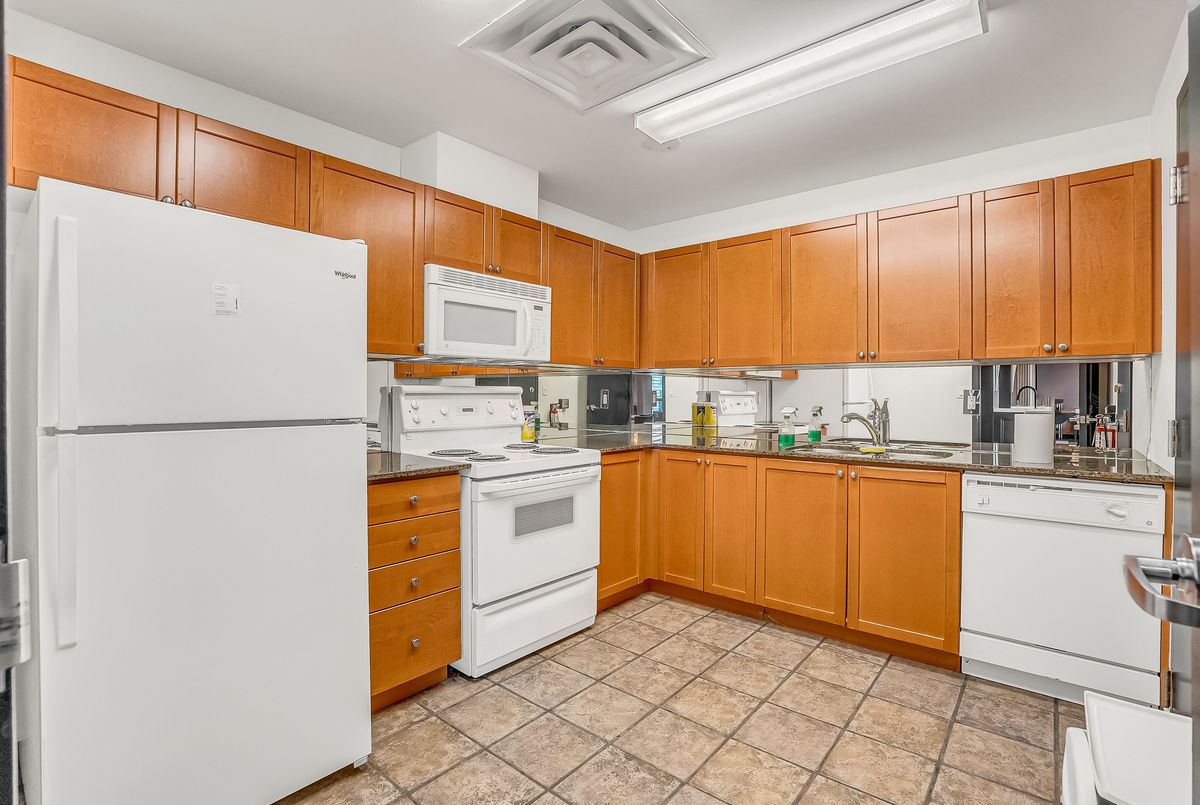 188 Doris Avenue Toronto 188 Doris Avenue Toronto