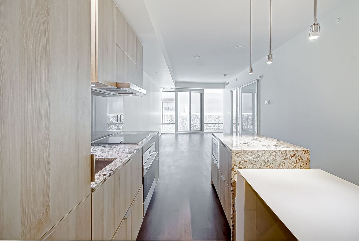 1 Bloor Street E Toronto 1 Bloor Street E Toronto