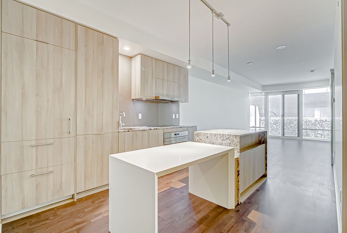 1 Bloor Street E Toronto 1 Bloor Street E Toronto