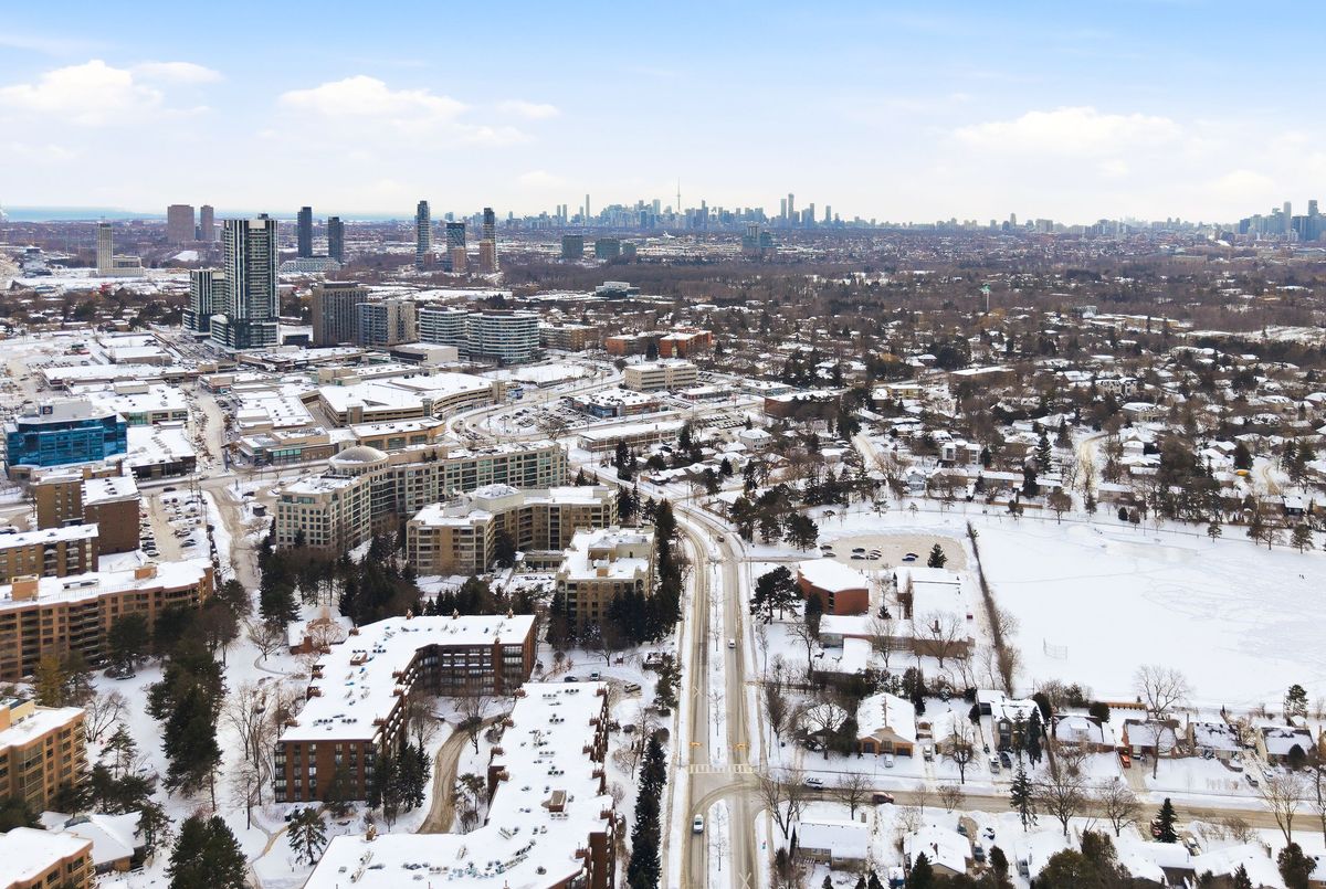 215 The Donway N/A W Toronto 215 The Donway N/A W Toronto