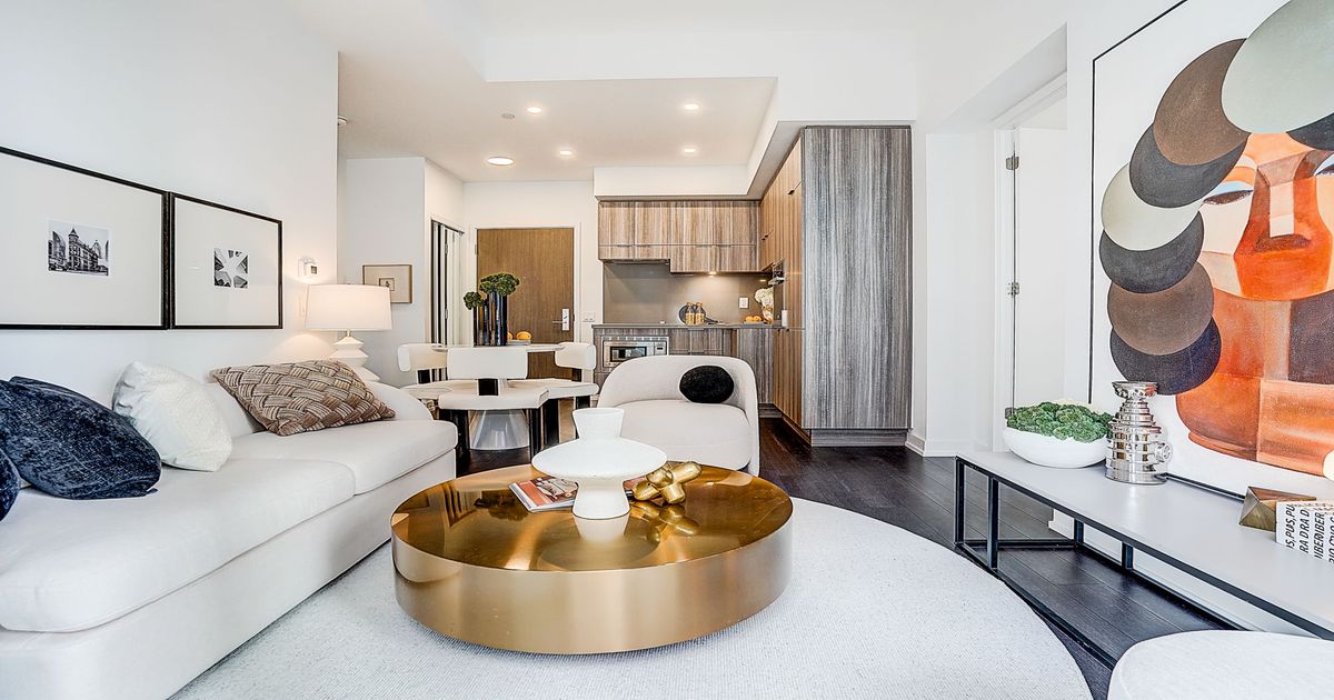 39 Roehampton Avenue Toronto