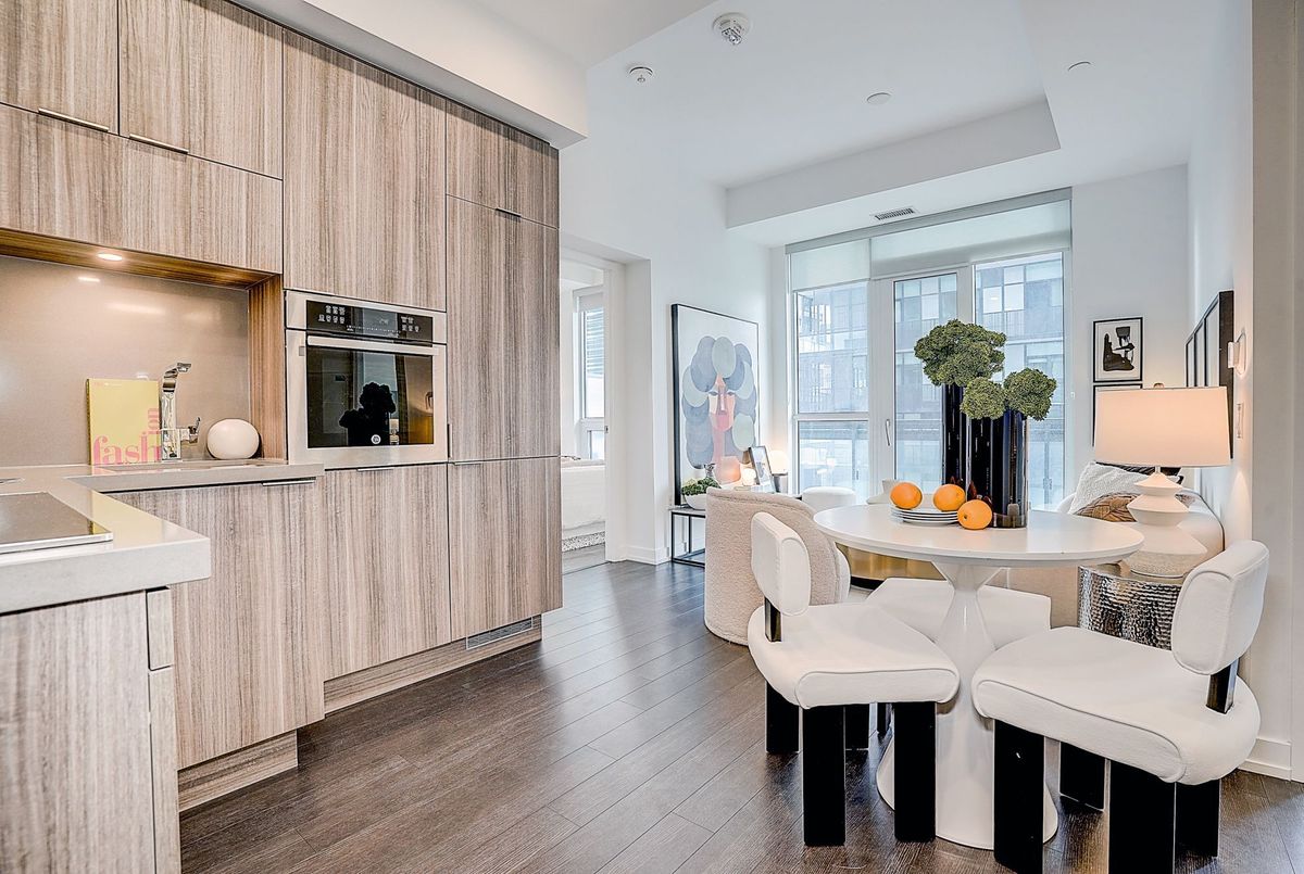 39 Roehampton Avenue Toronto 39 Roehampton Avenue Toronto