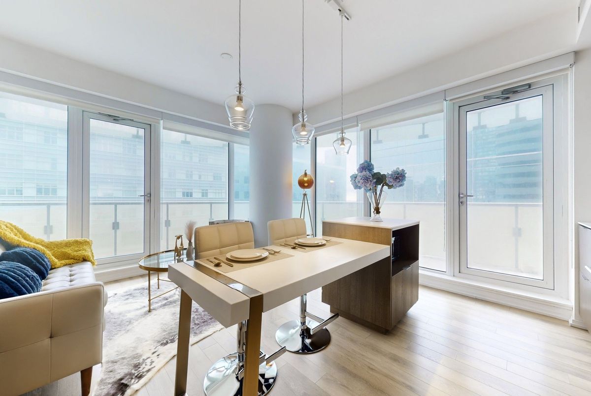 197 Yonge Street Toronto 197 Yonge Street Toronto