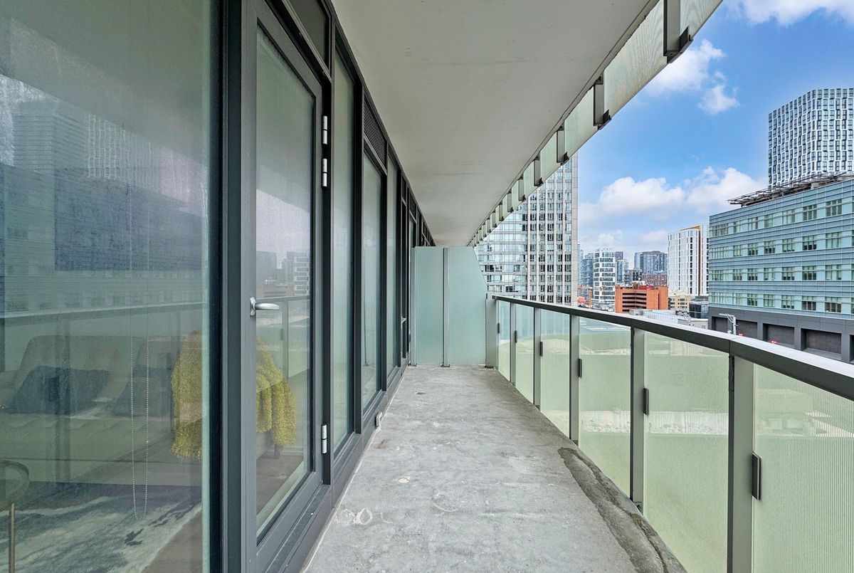 197 Yonge Street Toronto 197 Yonge Street Toronto