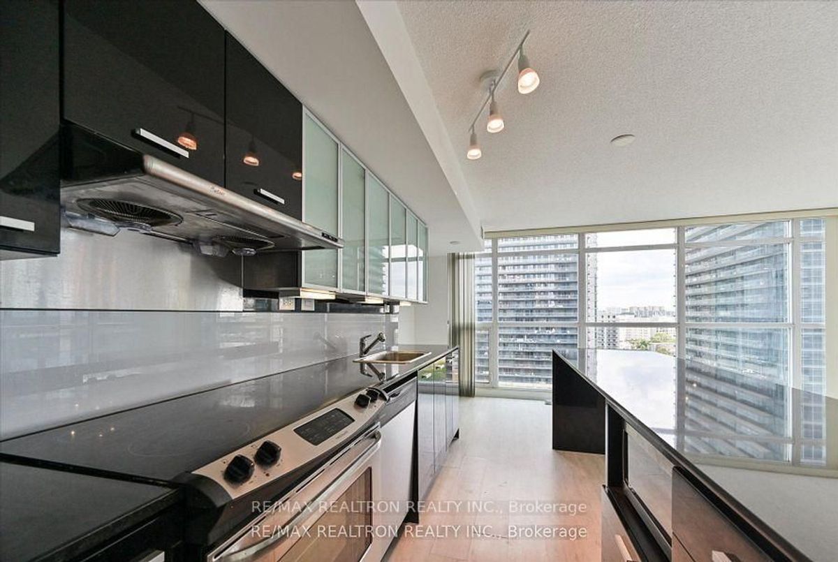 15 Singer Court Toronto 15 Singer Court Toronto