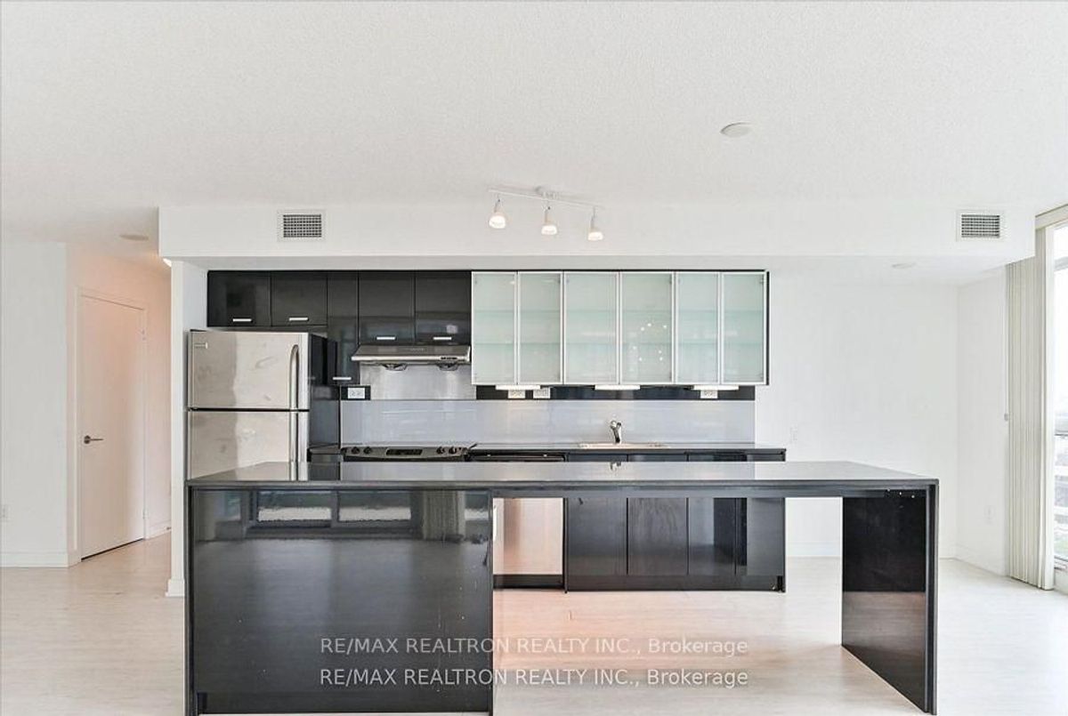 15 Singer Court Toronto 15 Singer Court Toronto