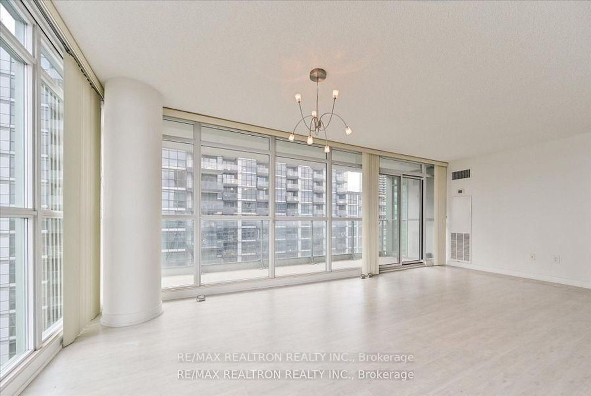 15 Singer Court Toronto 15 Singer Court Toronto