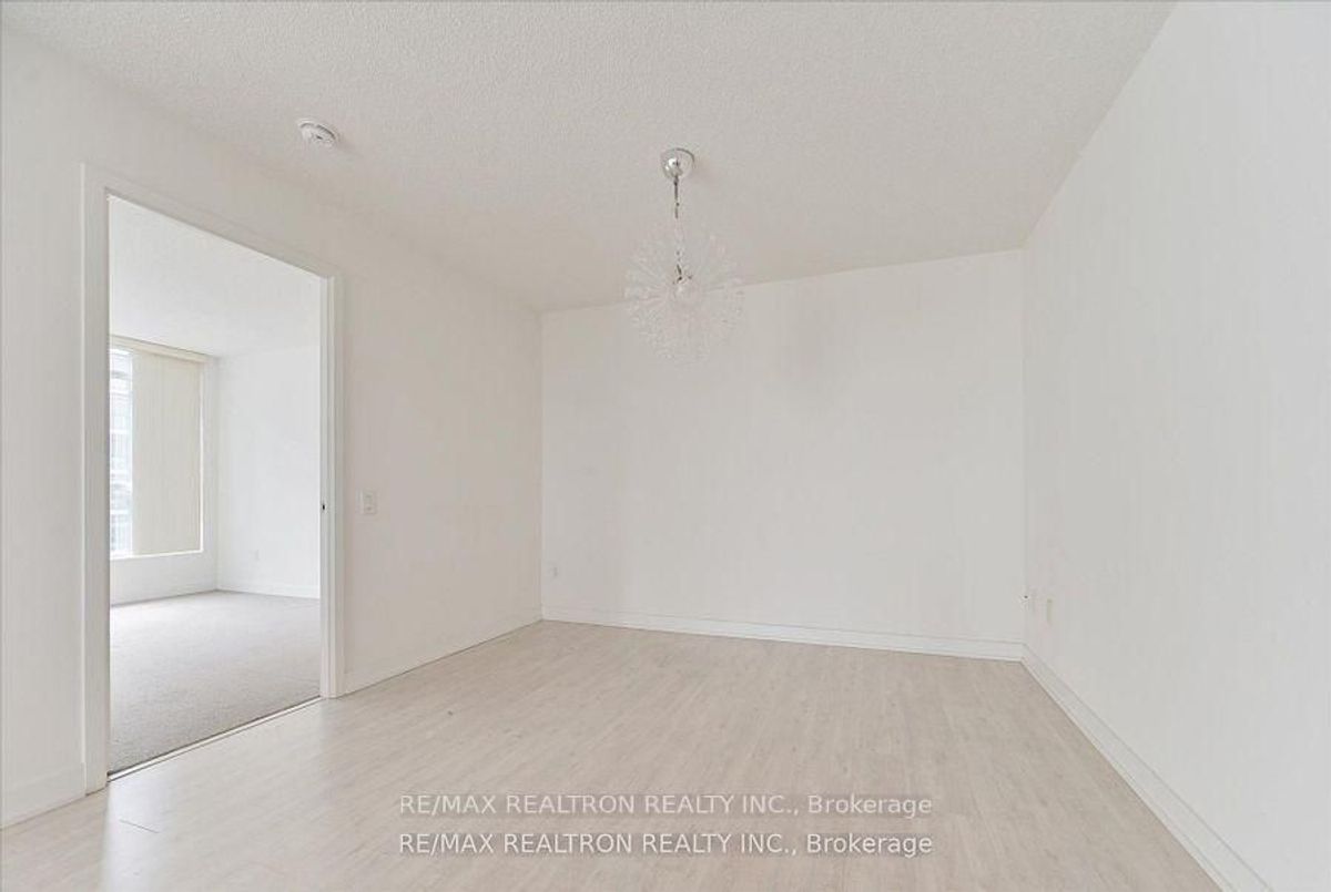 15 Singer Court Toronto 15 Singer Court Toronto