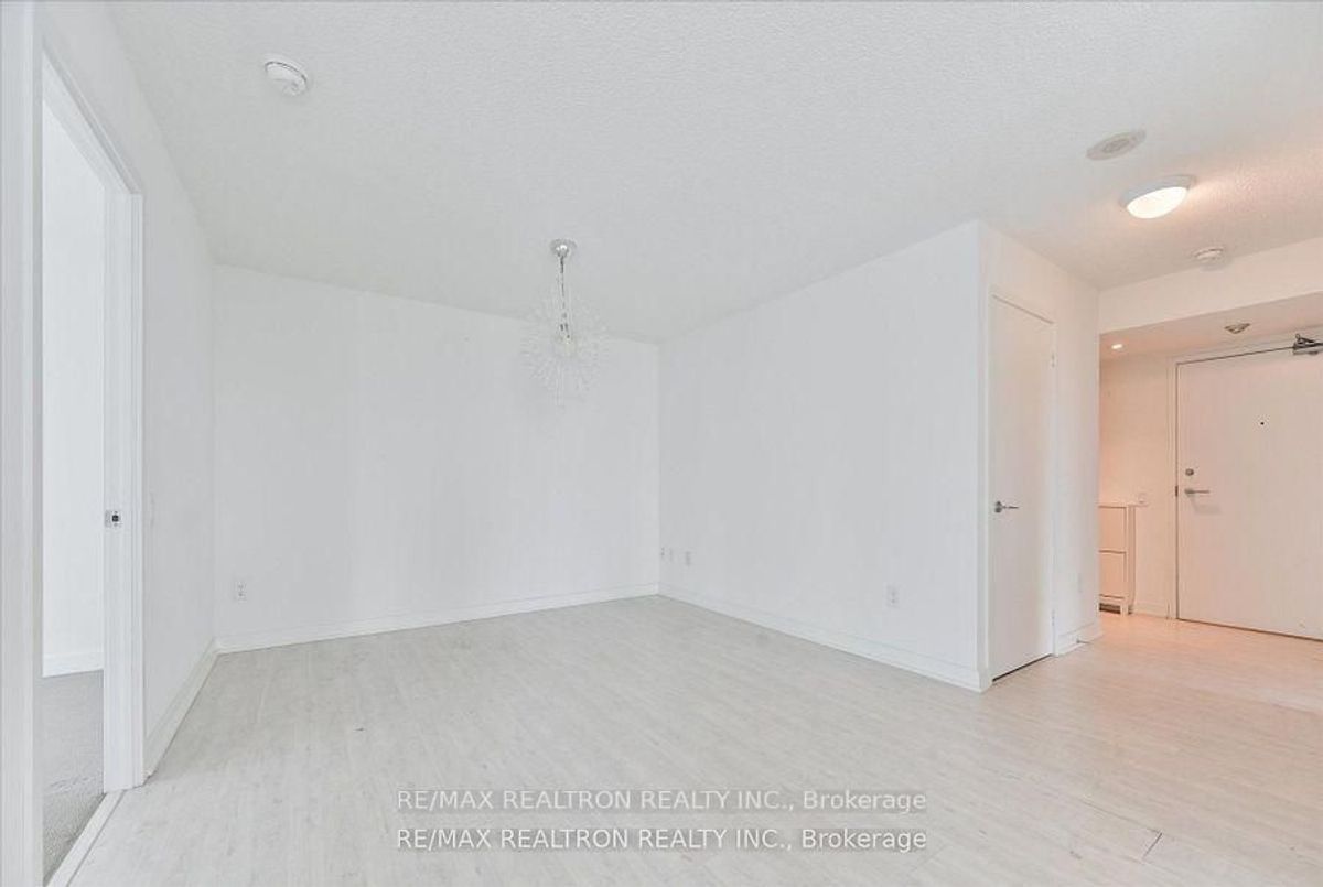 15 Singer Court Toronto 15 Singer Court Toronto