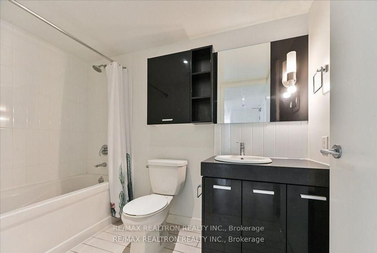 15 Singer Court Toronto 15 Singer Court Toronto