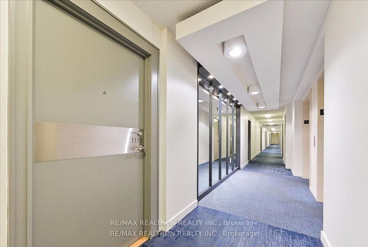 15 Singer Court Toronto 15 Singer Court Toronto