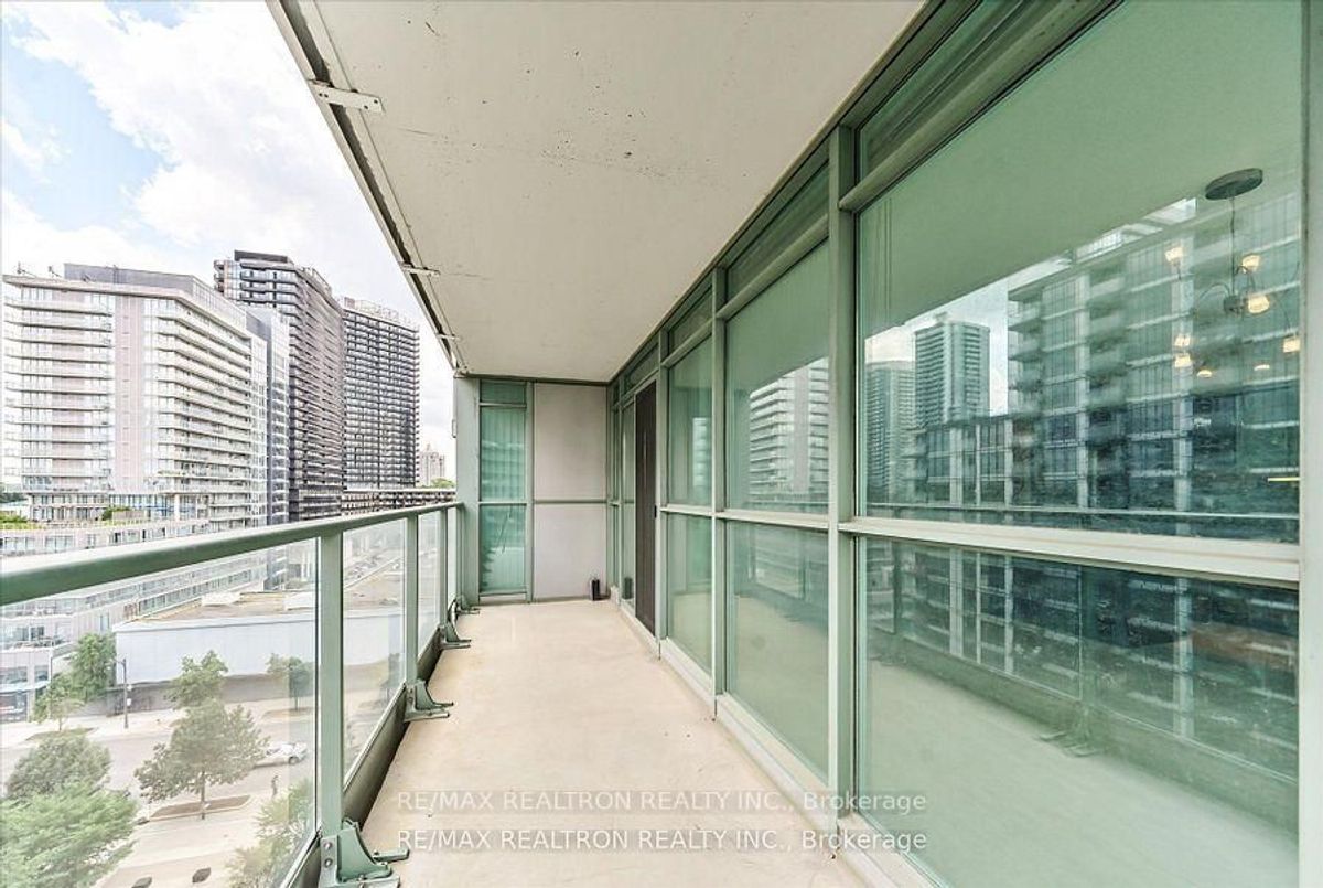 15 Singer Court Toronto 15 Singer Court Toronto