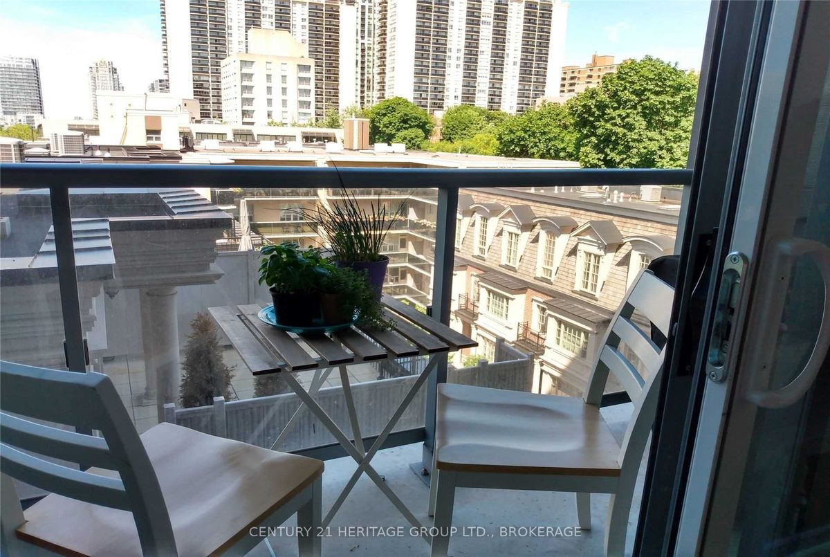 6 Parkwood Avenue Toronto 6 Parkwood Avenue Toronto