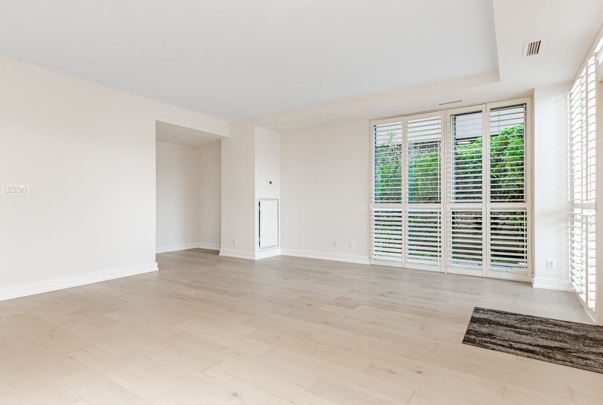 75 The Donway N/A W Toronto 75 The Donway N/A W Toronto