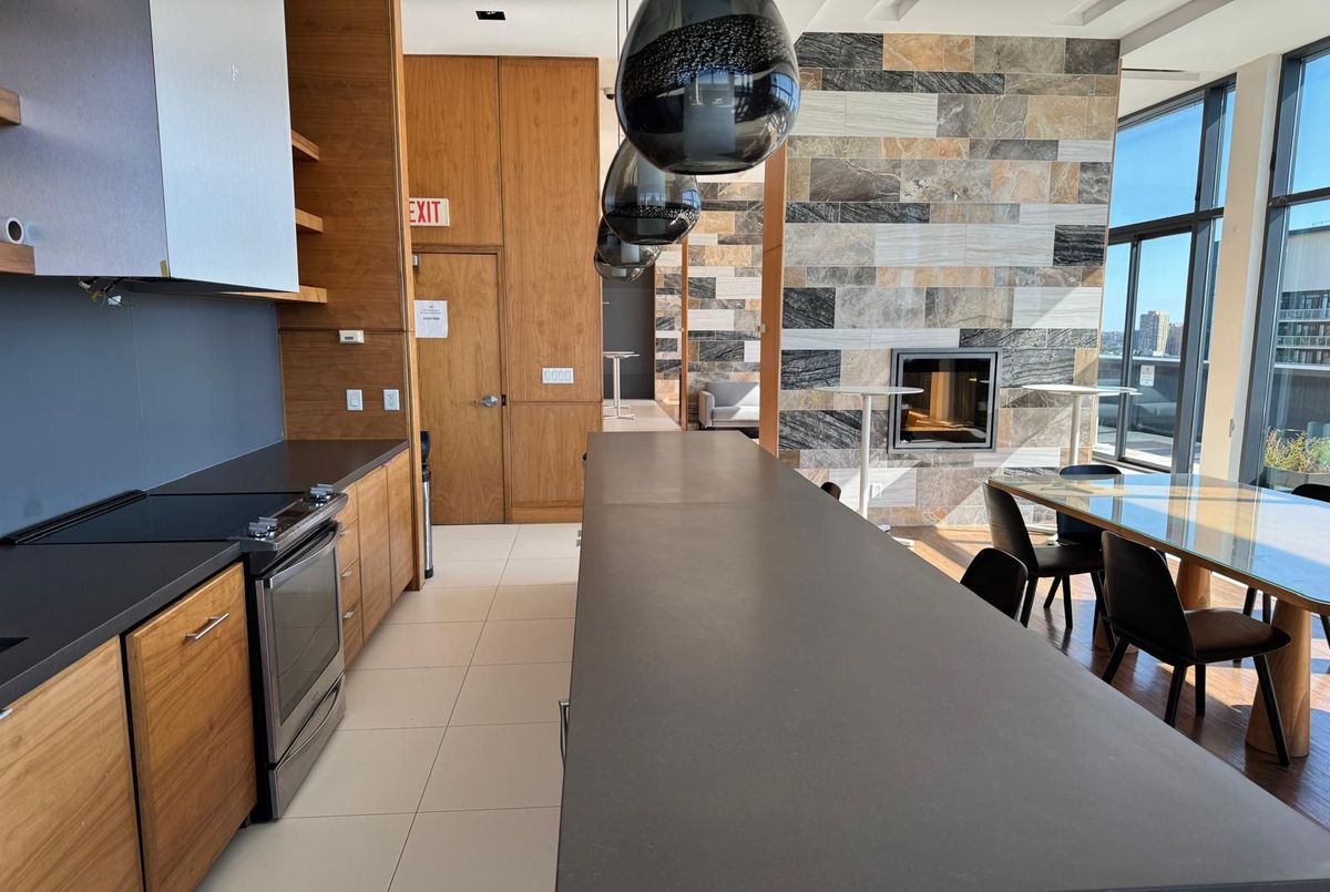 75 The Donway N/A W Toronto 75 The Donway N/A W Toronto