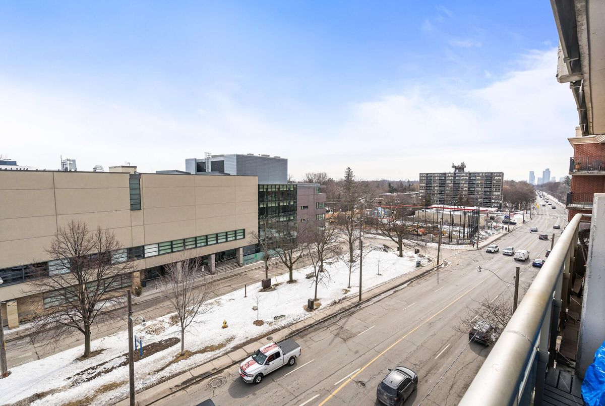 245 Davisville Avenue Toronto 245 Davisville Avenue Toronto