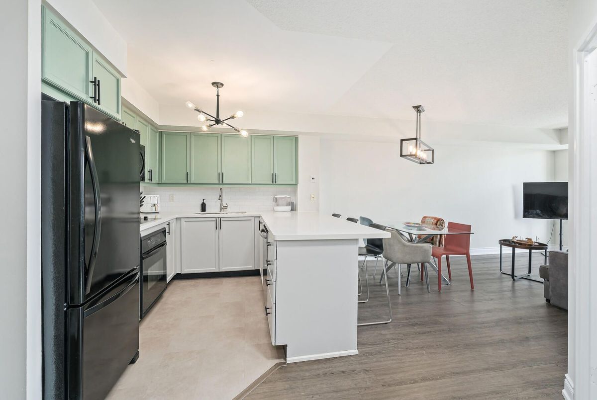 245 Davisville Avenue Toronto 245 Davisville Avenue Toronto