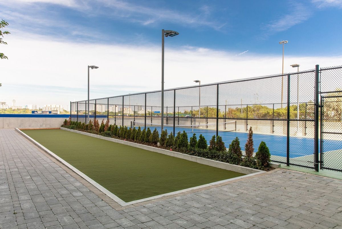 115 McMahon Drive Toronto 115 McMahon Drive Toronto