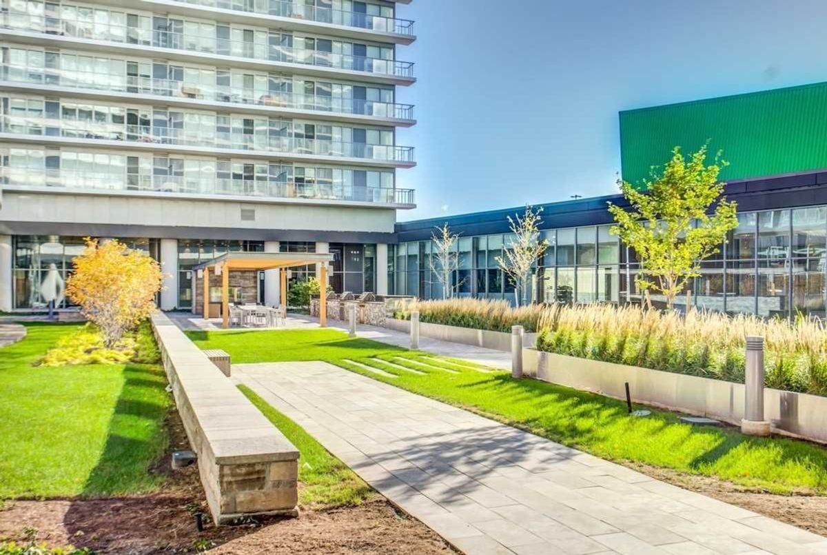 115 McMahon Drive Toronto 115 McMahon Drive Toronto