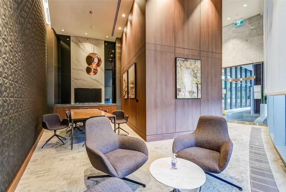 115 McMahon Drive Toronto 115 McMahon Drive Toronto