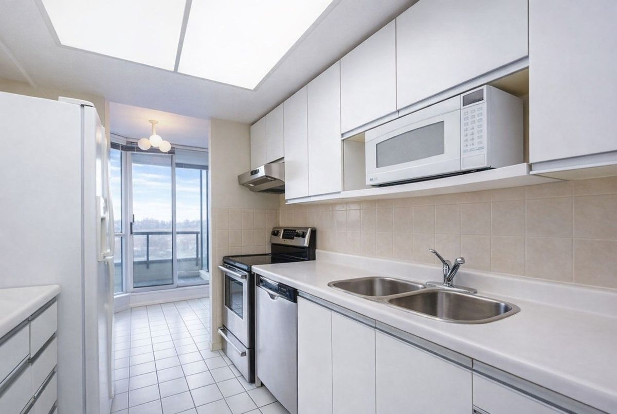 30 Holly Street Toronto 30 Holly Street Toronto