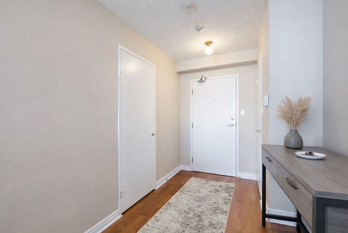 30 Holly Street Toronto 30 Holly Street Toronto