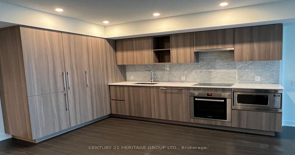 19 Bathurst Street Toronto