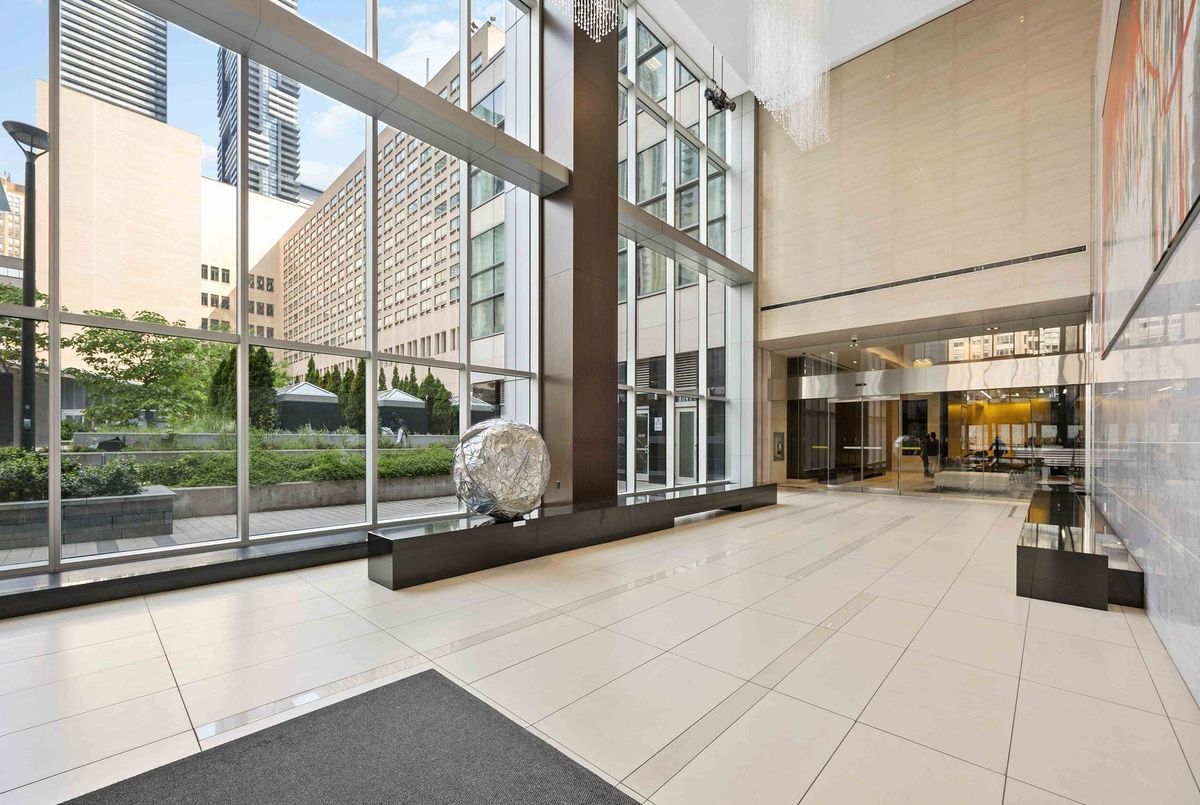 386 Yonge Street Toronto 386 Yonge Street Toronto
