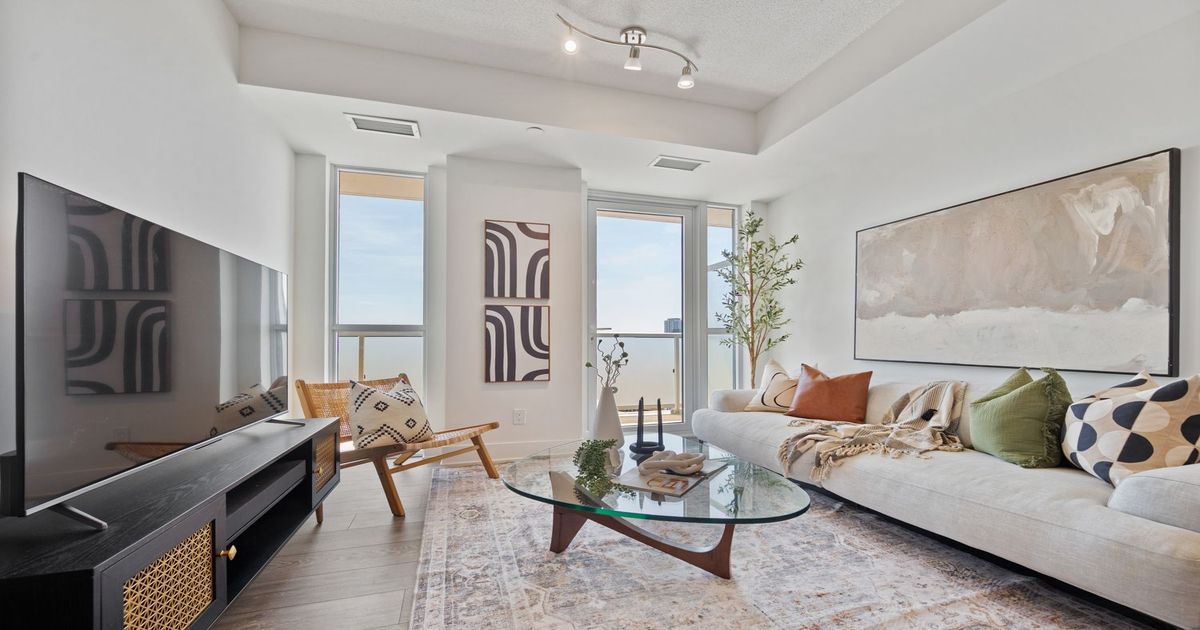 188 Fairview Mall Drive E Toronto