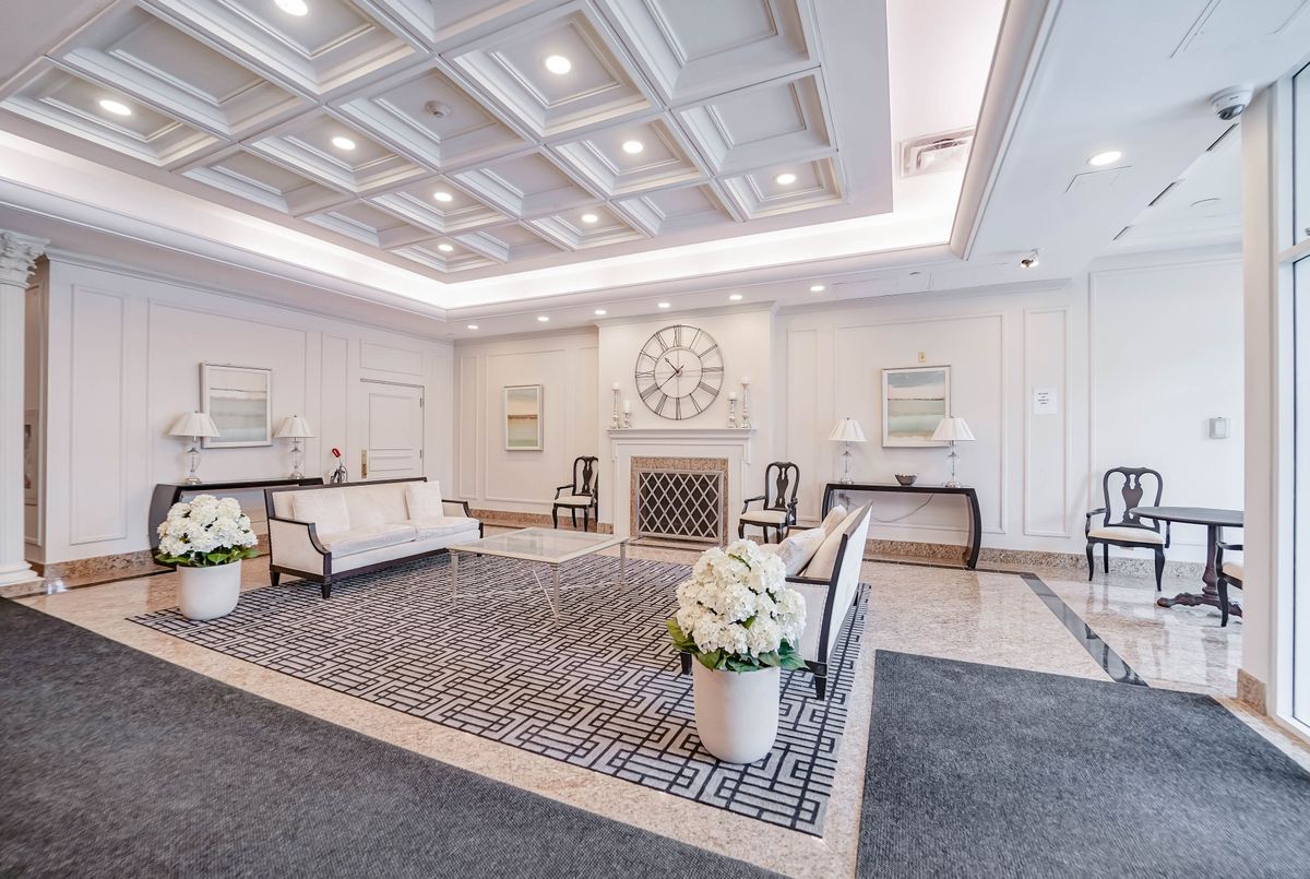 1 Hycrest Avenue Toronto 1 Hycrest Avenue Toronto