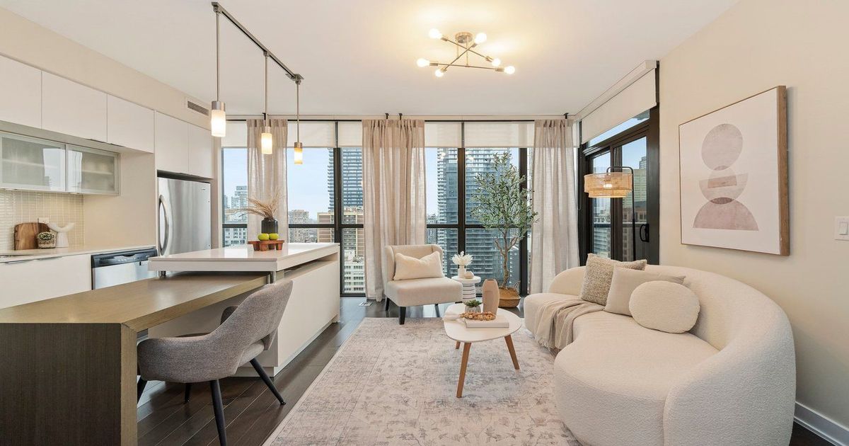 110 Charles Street E Toronto