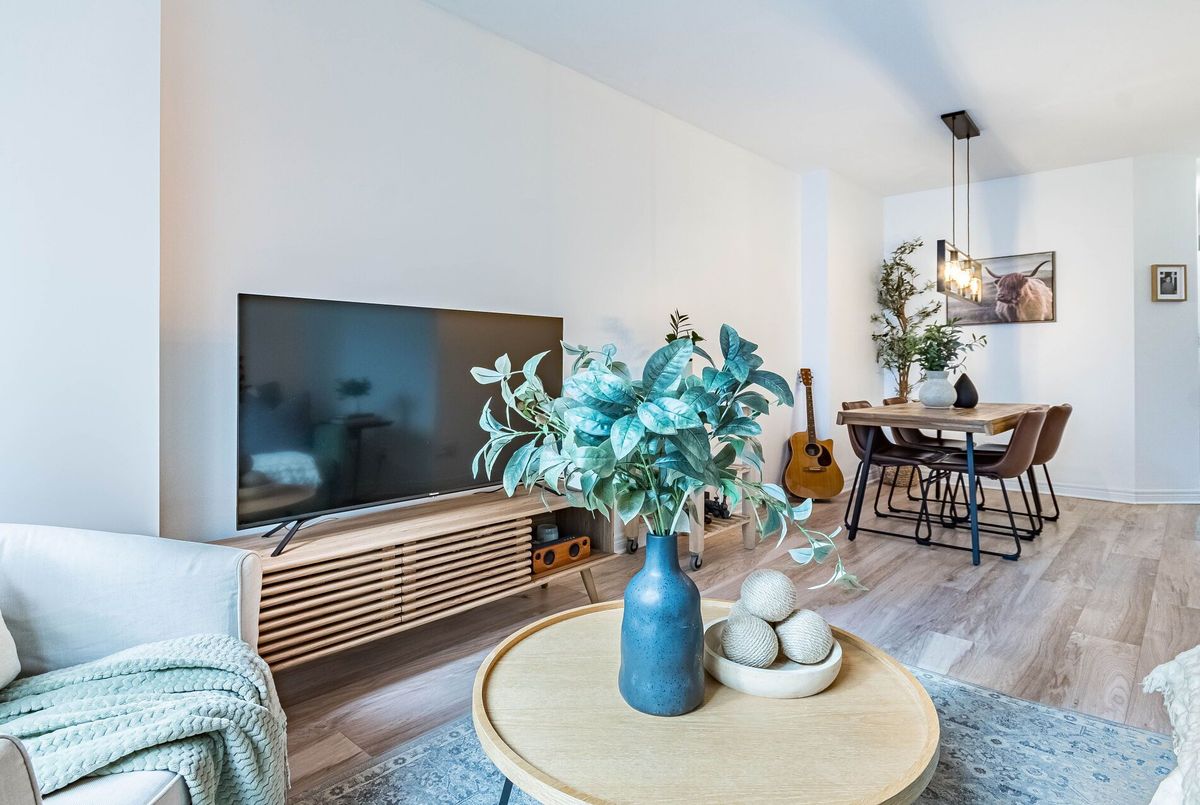 55 Bloor Street E Toronto 55 Bloor Street E Toronto