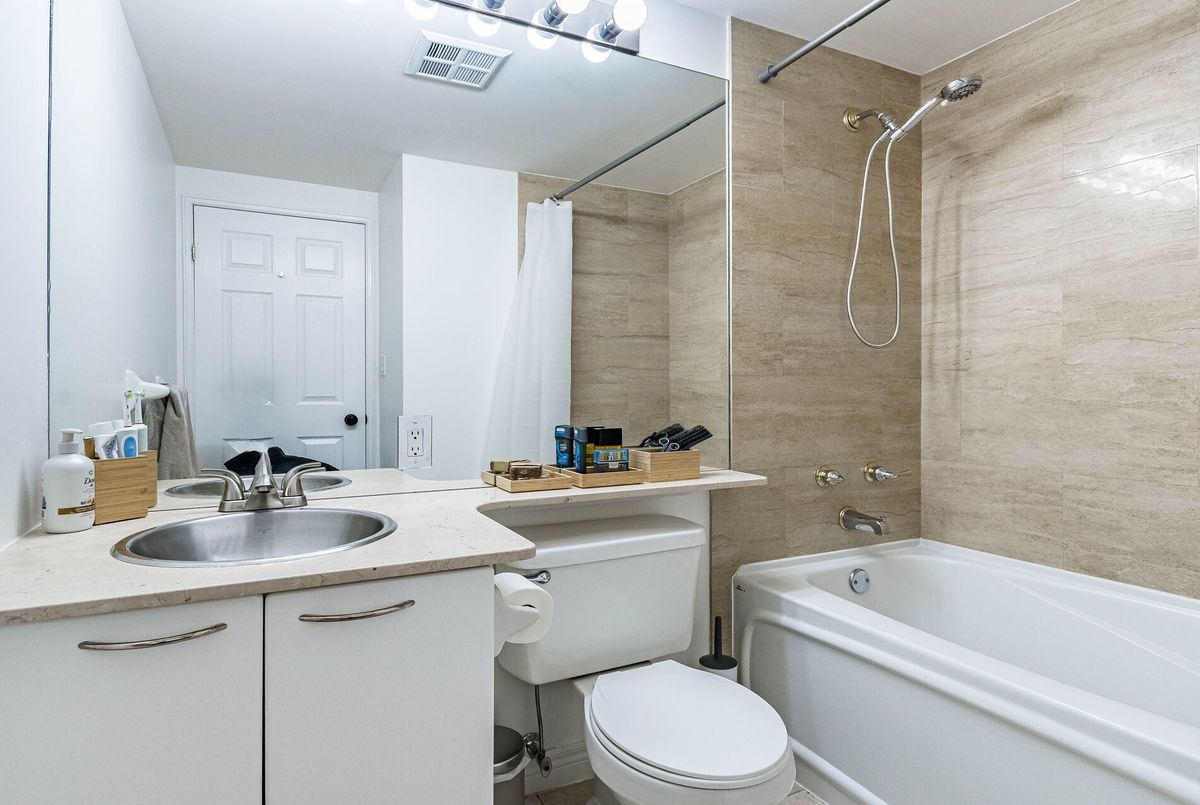 55 Bloor Street E Toronto 55 Bloor Street E Toronto