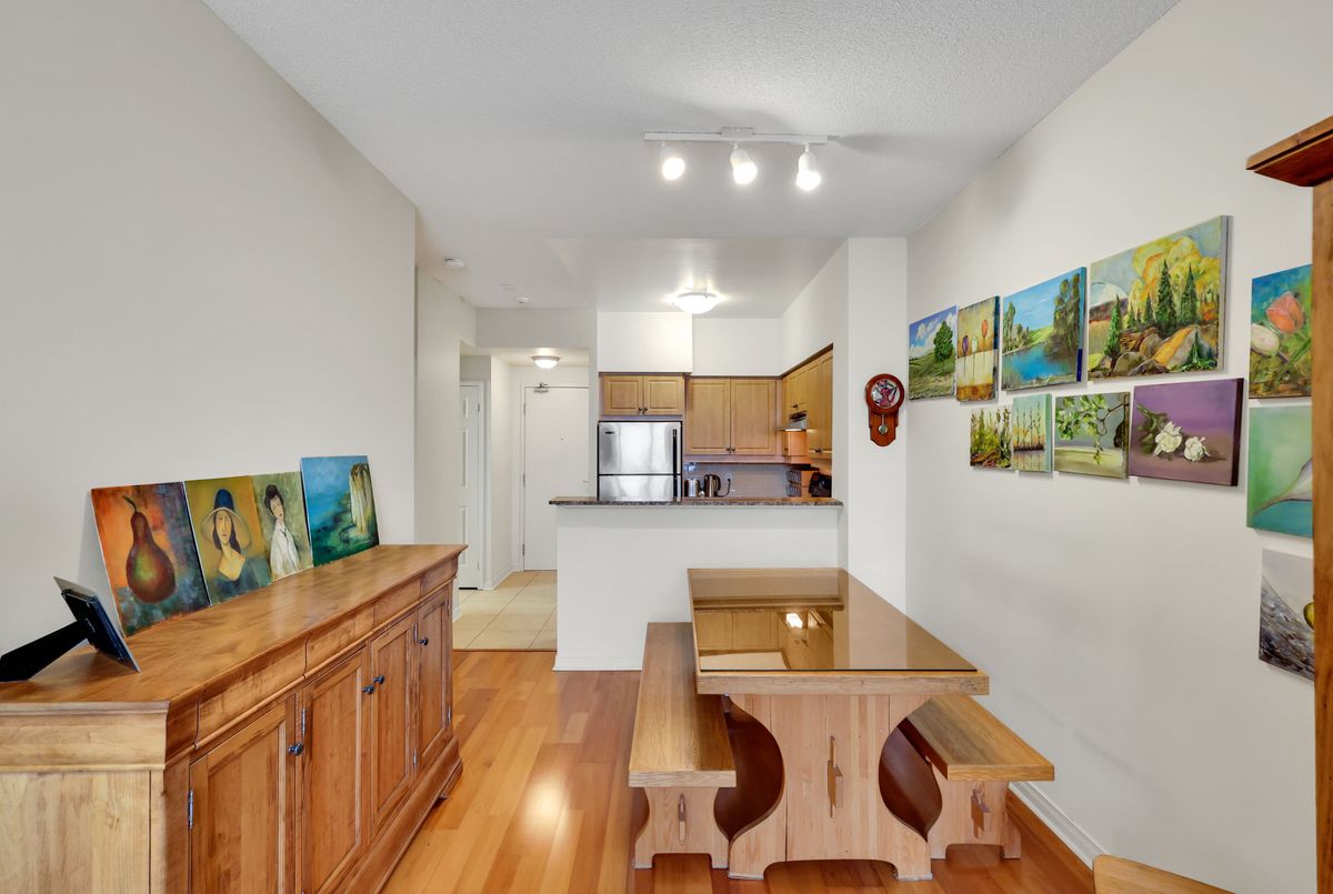 481 Rosewell Avenue Toronto 481 Rosewell Avenue Toronto