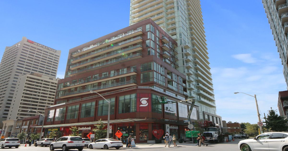 33 Helendale Avenue Toronto