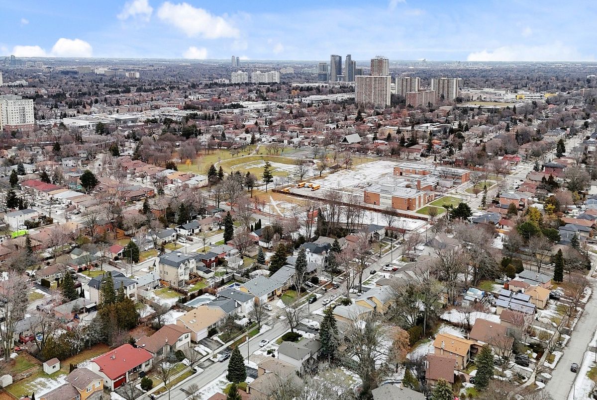 333 Pleasant Avenue Toronto 333 Pleasant Avenue Toronto